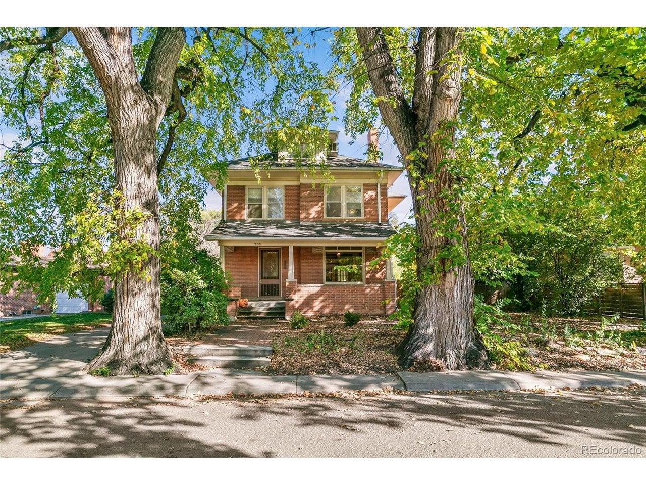 736 Elm St