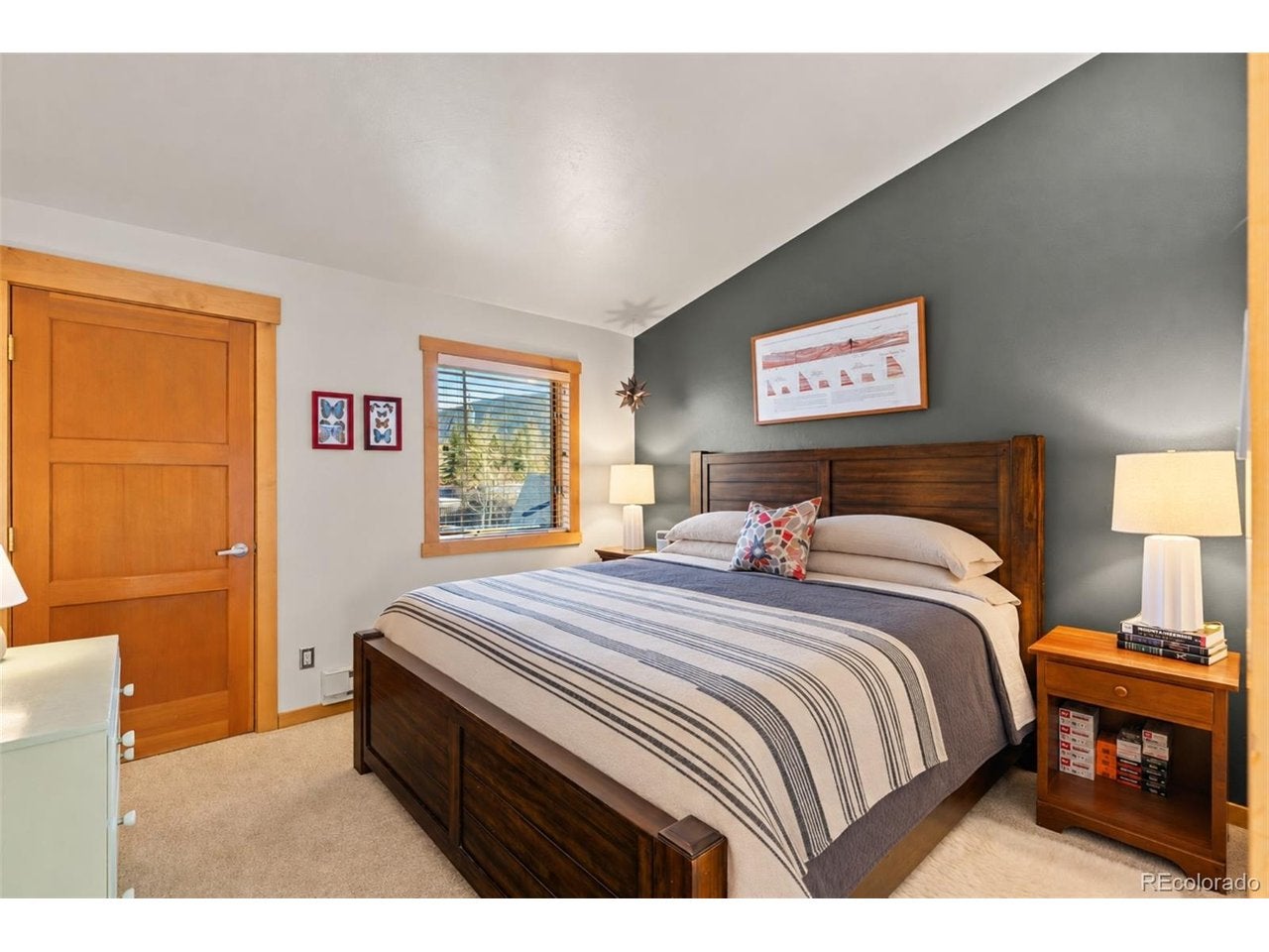26 Sunlight Dr