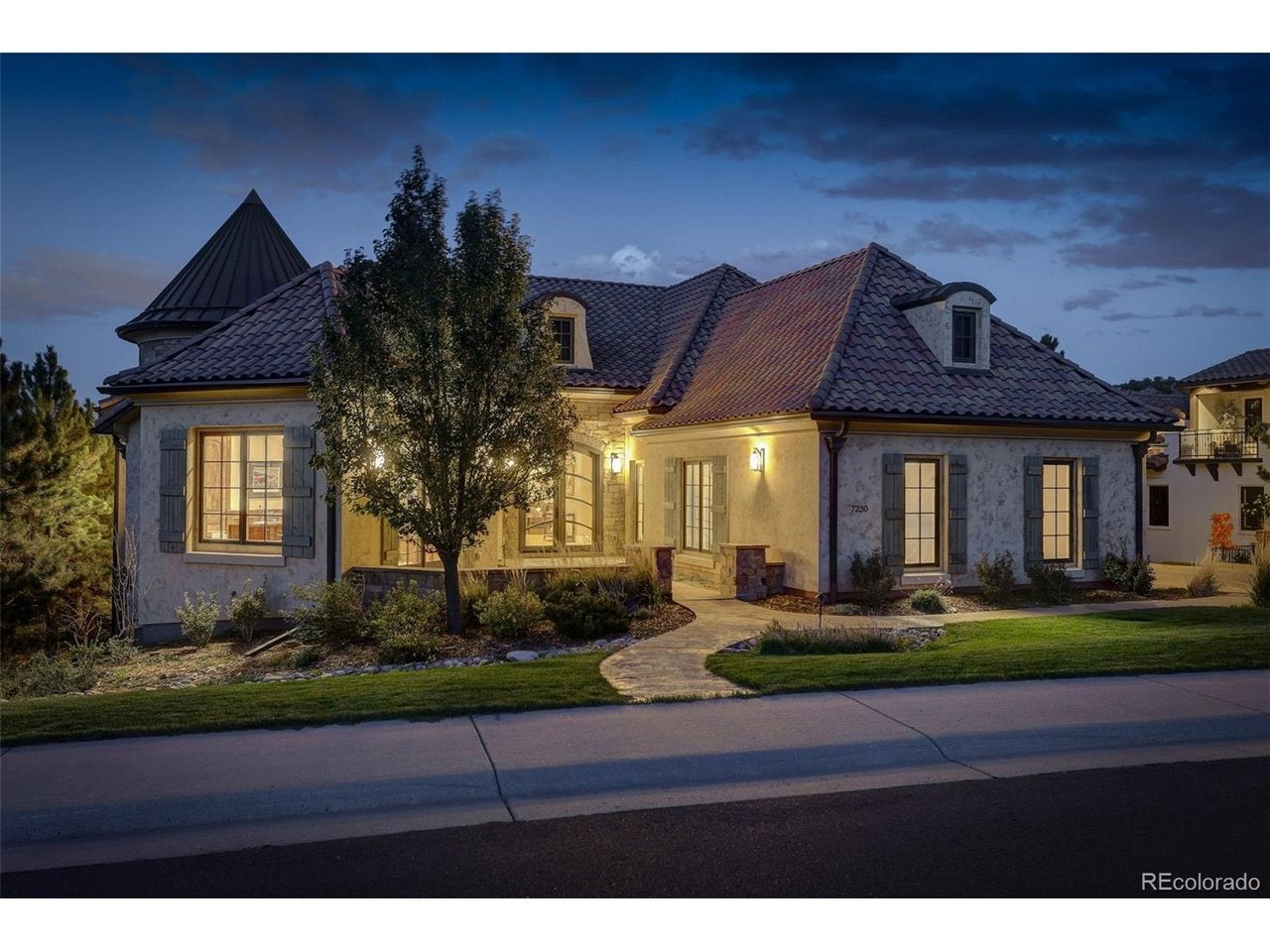 7230 Raphael Ln