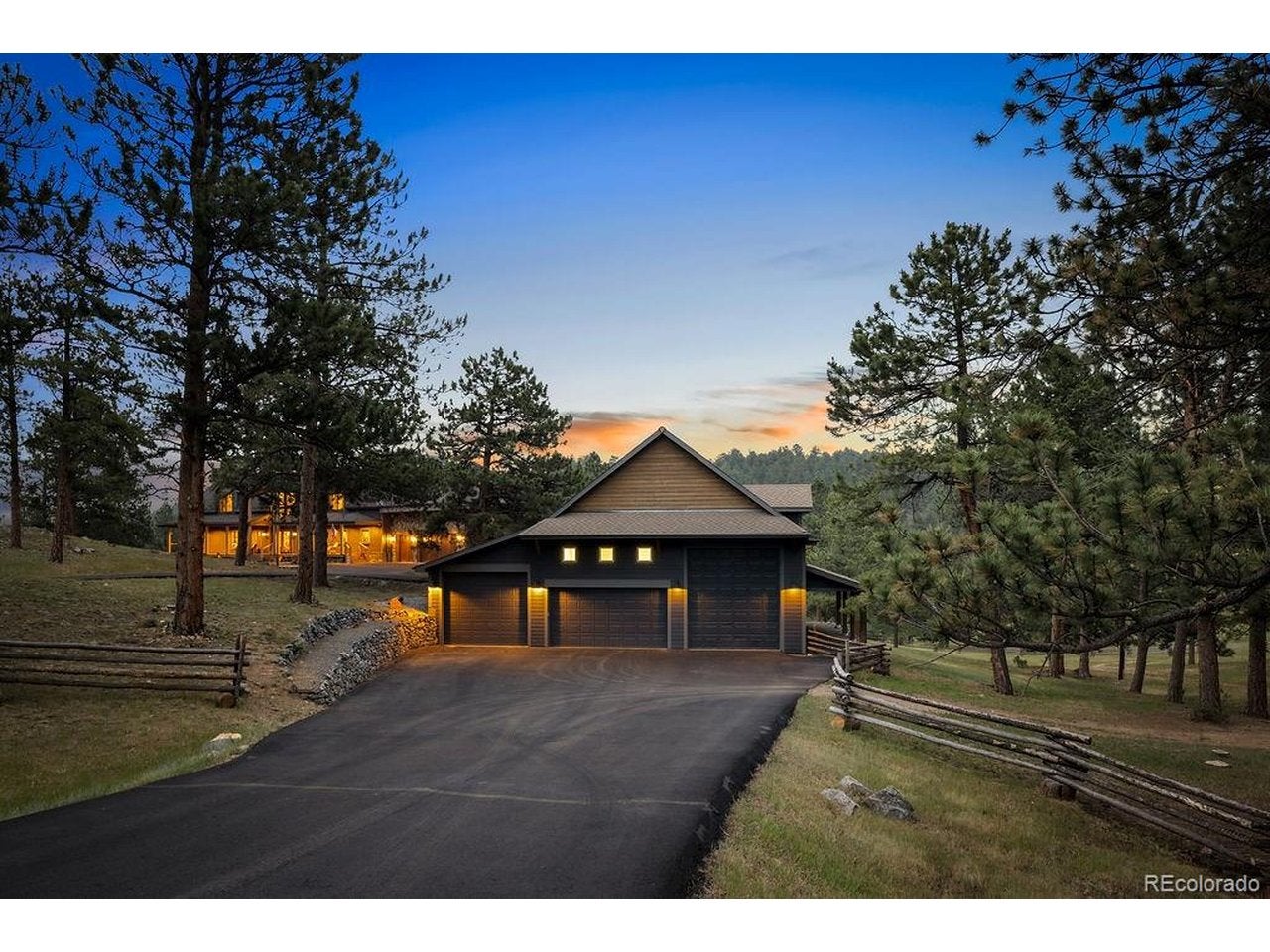 566 Meadow Vista Dr