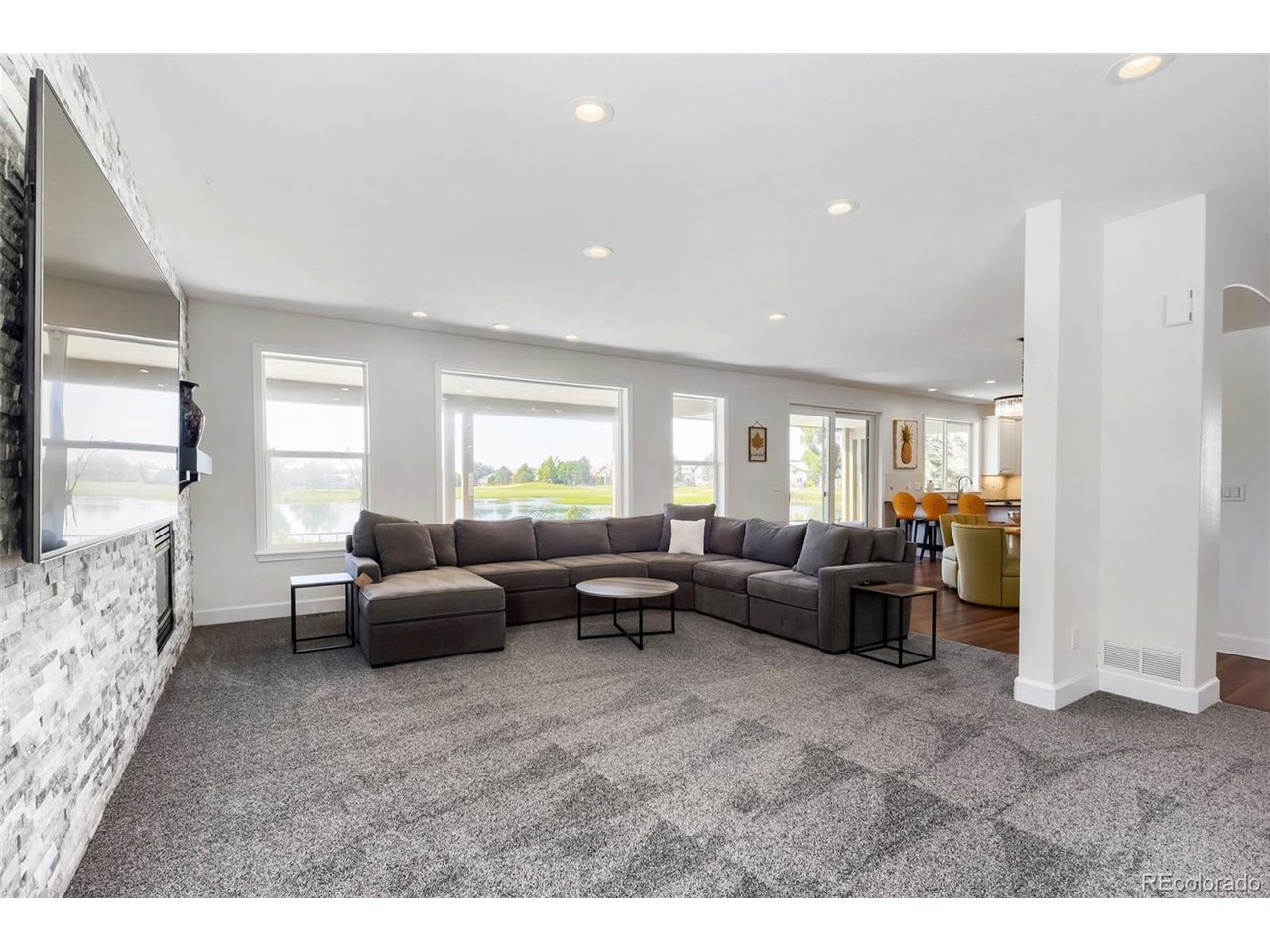 2500 Greensborough Dr