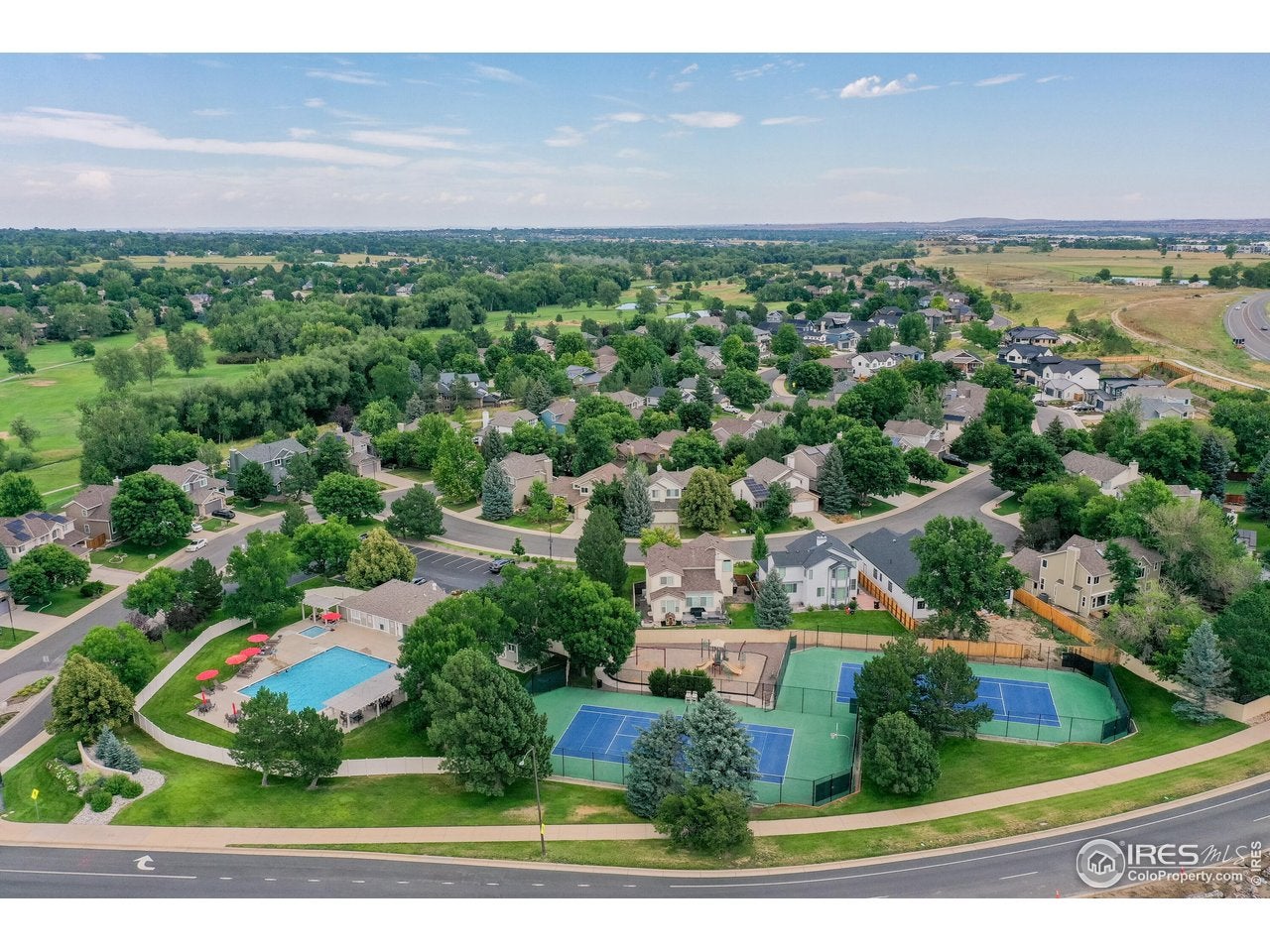 977 Saint Andrews Ln, Louisville, CO, 80027, USA, 5 Bedrooms Bedrooms, ,6 BathroomsBathrooms,Residential,Active,977 Saint Andrews Ln,1051828