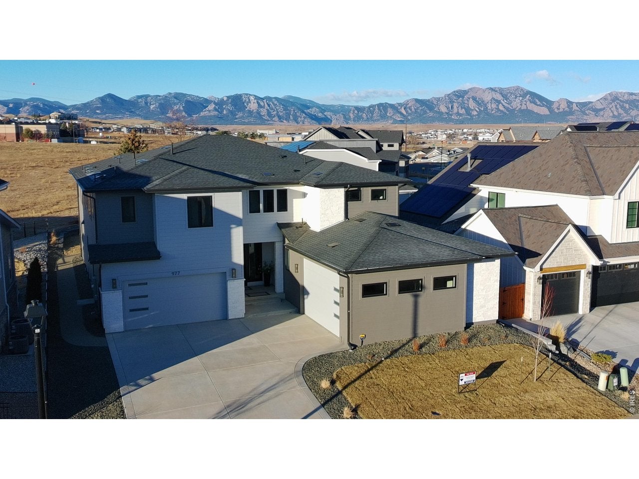 977 Saint Andrews Ln, Louisville, CO, 80027, USA, 5 Bedrooms Bedrooms, ,6 BathroomsBathrooms,Residential,Active,977 Saint Andrews Ln,1051828