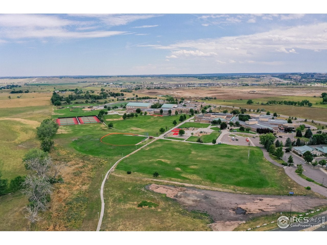 977 Saint Andrews Ln, Louisville, CO, 80027, USA, 5 Bedrooms Bedrooms, ,6 BathroomsBathrooms,Residential,Active,977 Saint Andrews Ln,1051828