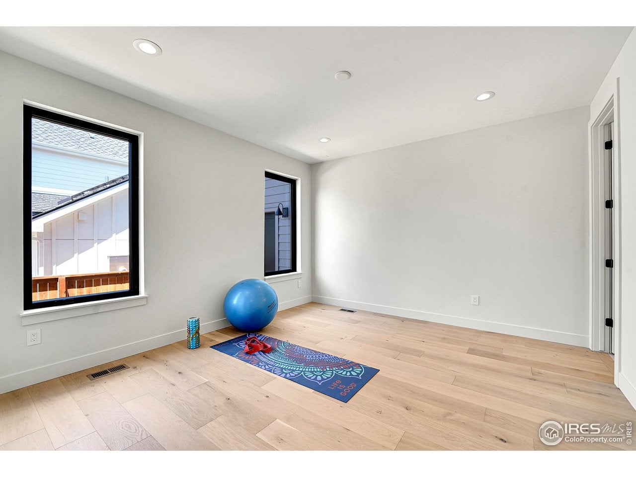 977 Saint Andrews Ln, Louisville, CO, 80027, USA, 5 Bedrooms Bedrooms, ,6 BathroomsBathrooms,Residential,Active,977 Saint Andrews Ln,1051828