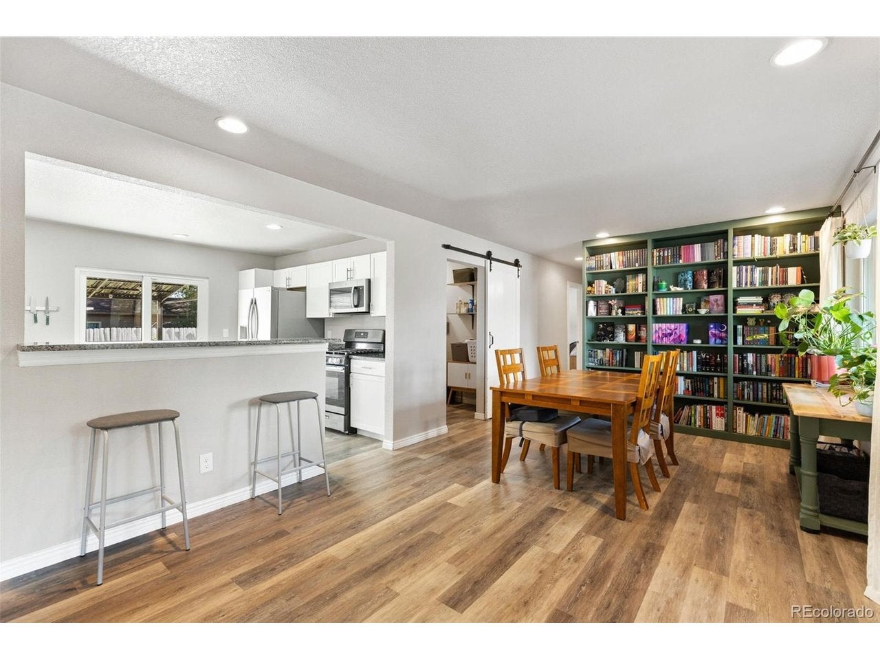 113 Everett Dr