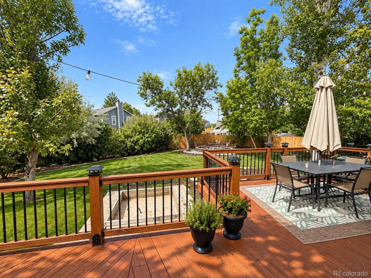 271 N Holcomb Cir