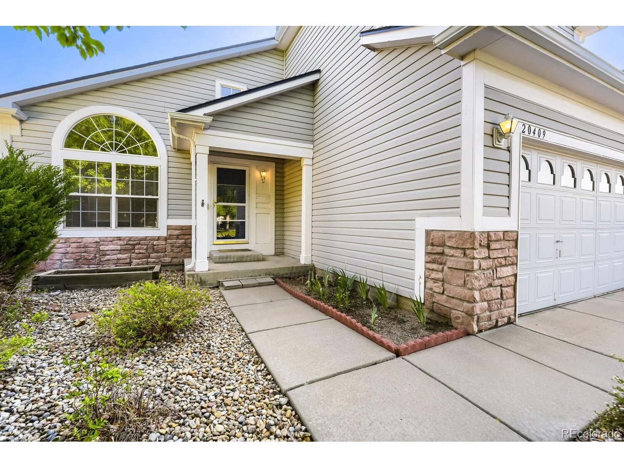 Photo 1 of 29 — 20409 Heather Ln, Parker, CO 80138