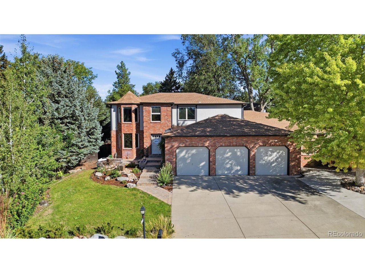 1004 E 5th Ave