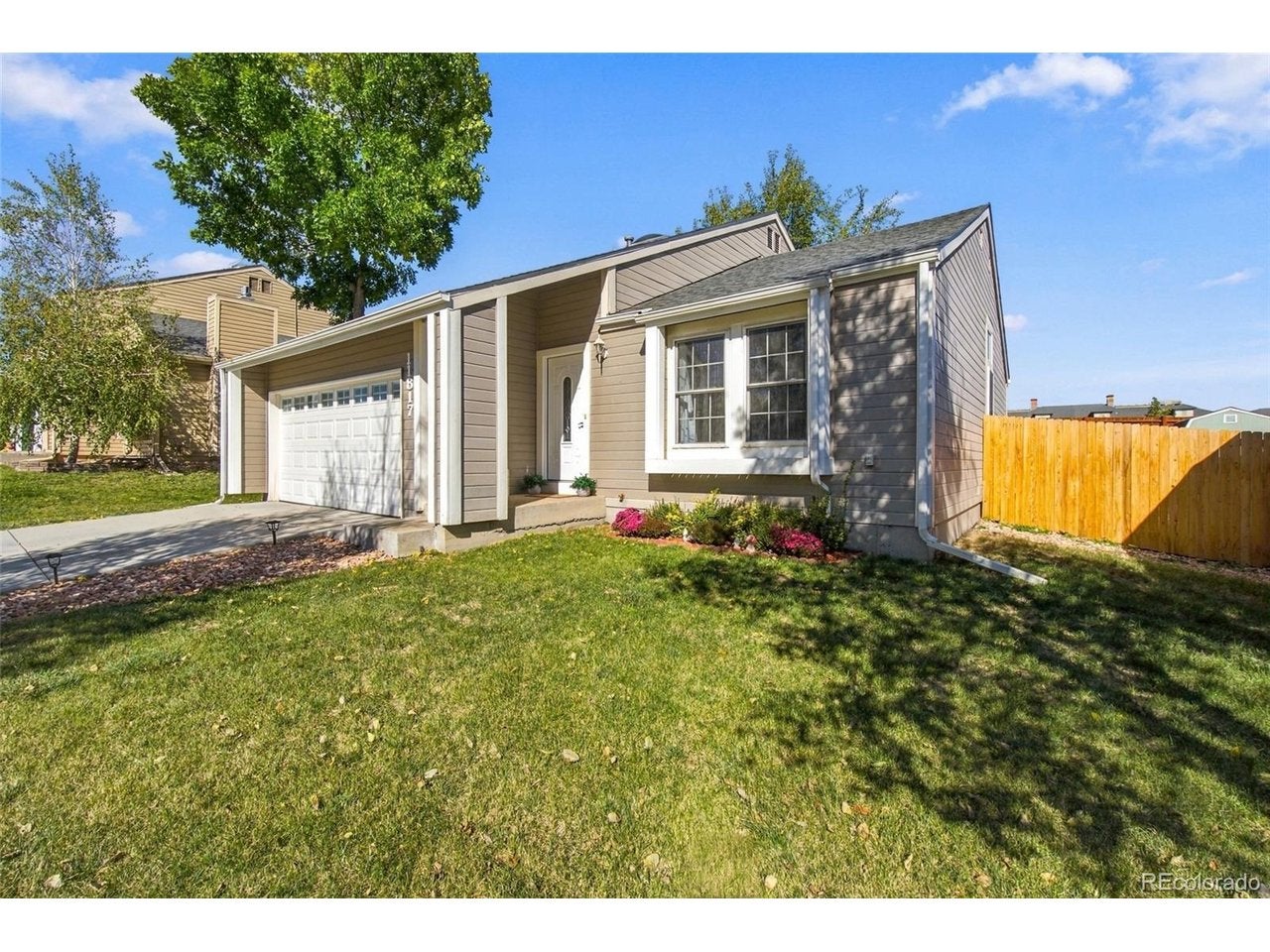 11817 W Bowles Cir