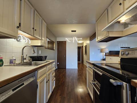 Tiny photo for 625 Manhattan Pl 305, Boulder, CO 80303 (MLS # 1065472)