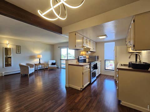 Tiny photo for 625 Manhattan Pl 305, Boulder, CO 80303 (MLS # 1065472)