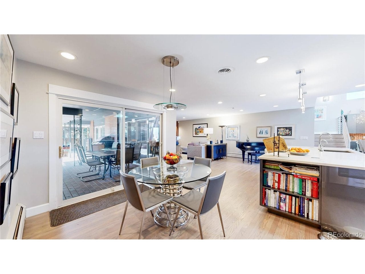 463 Locust St