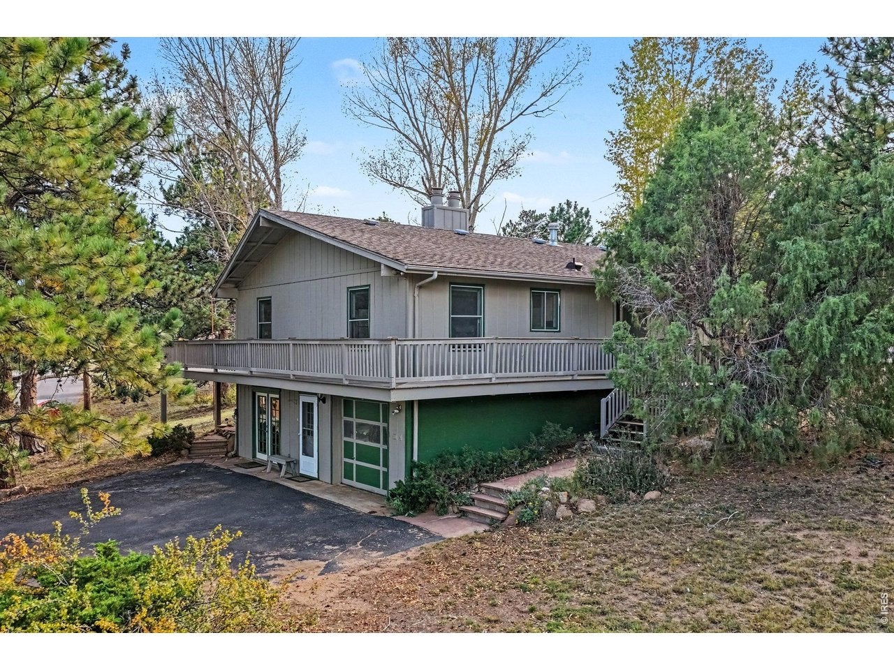 1050 Pine Knoll Dr