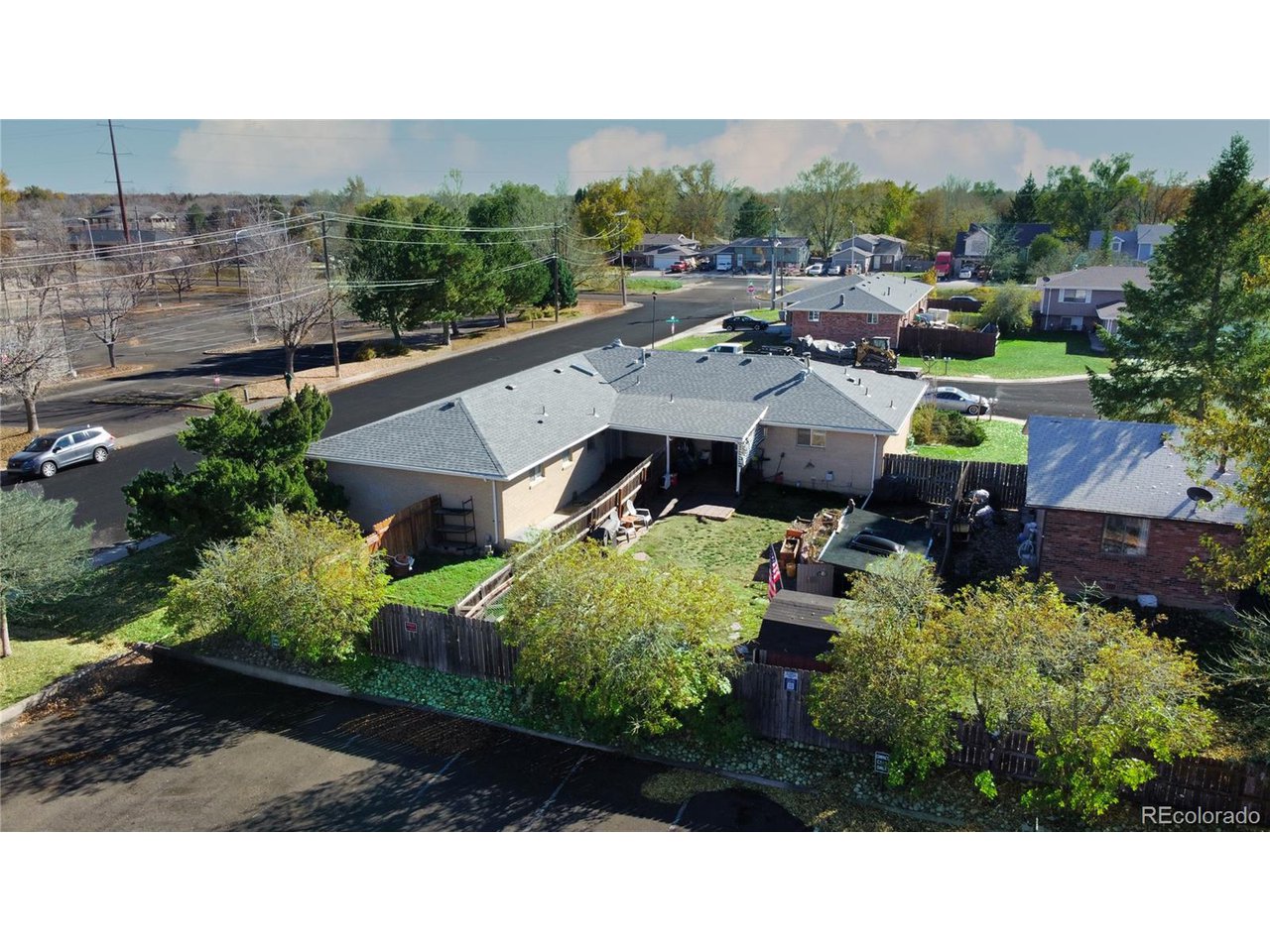 1002 Harmon Pl 1002, 1004