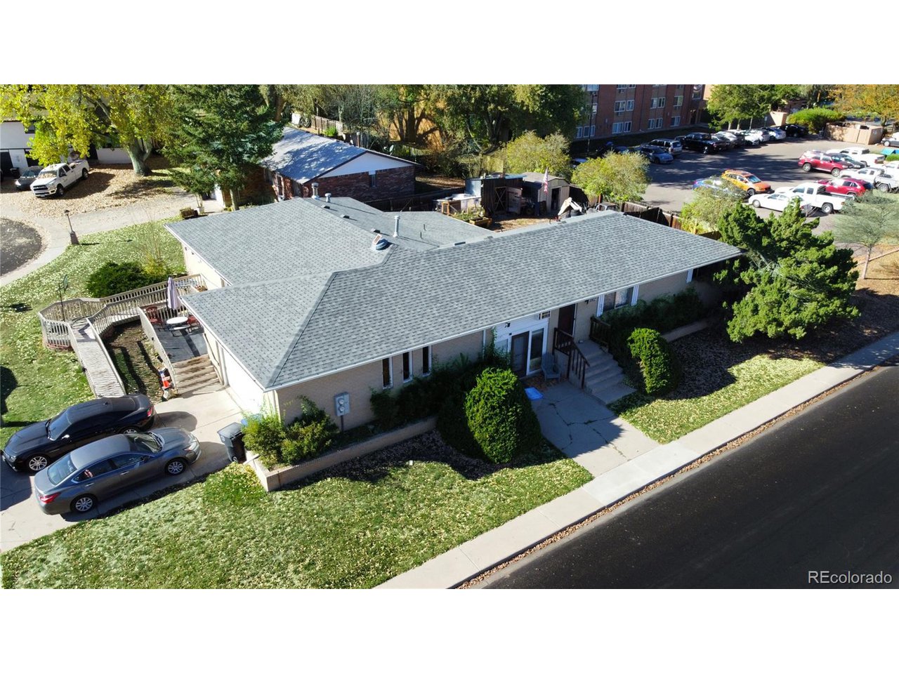 1002 Harmon Pl 1002, 1004