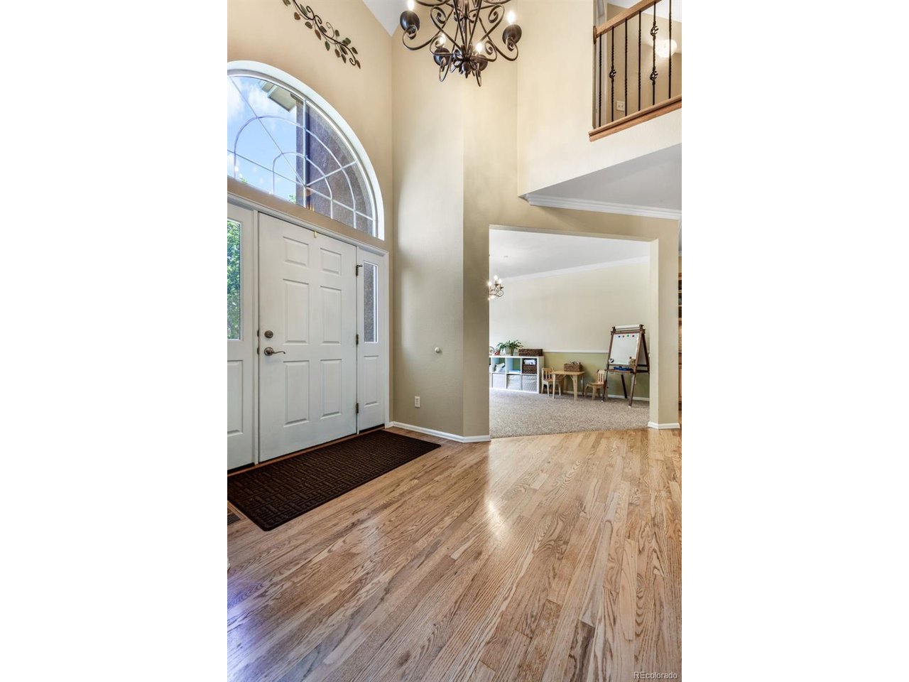 470 Paisley Dr