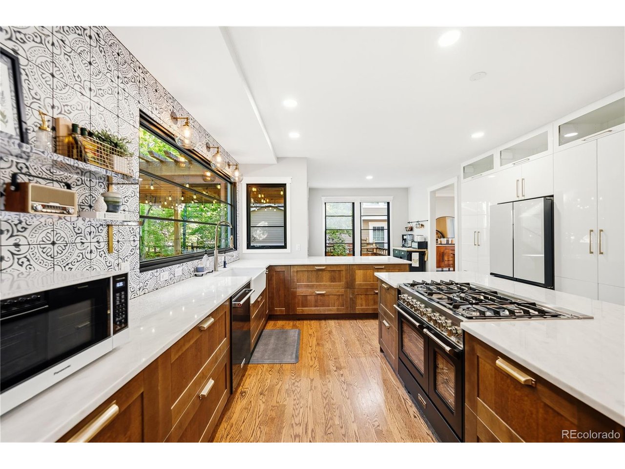3144 Greensborough Dr