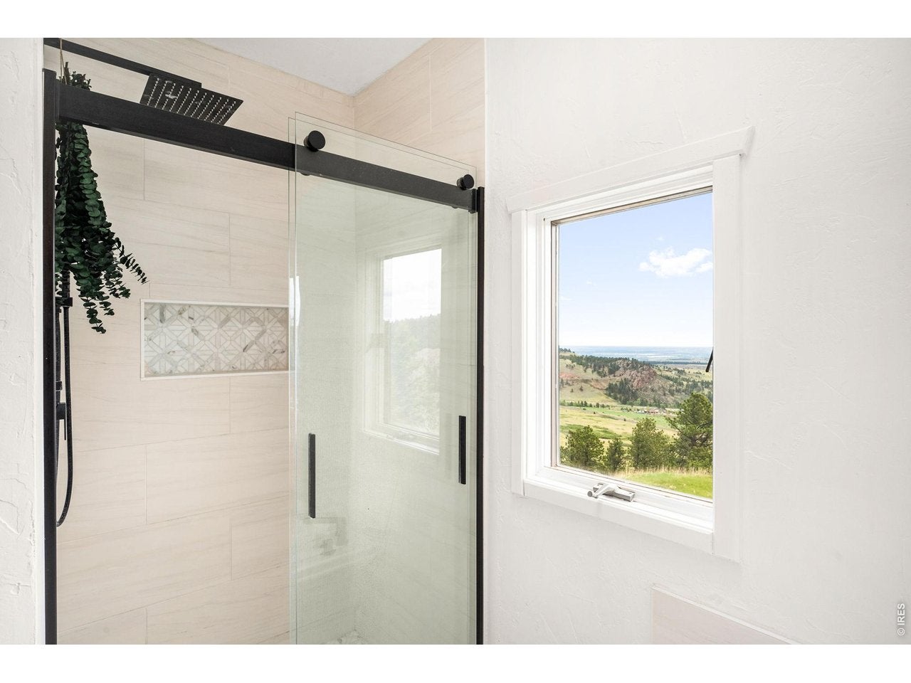 9537 Ute Dr, Golden, CO, 80403, USA, 4 Bedrooms Bedrooms, ,4 BathroomsBathrooms,Residential,Active,9537 Ute Dr,1060448