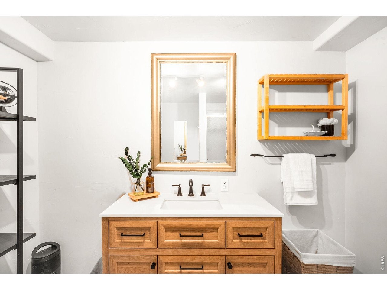 9537 Ute Dr, Golden, CO, 80403, USA, 4 Bedrooms Bedrooms, ,4 BathroomsBathrooms,Residential,Active,9537 Ute Dr,1060448