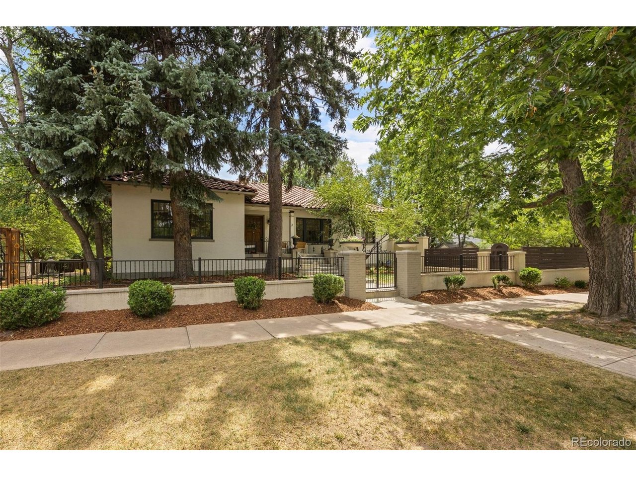 2340 E 7th Avenue Pkwy