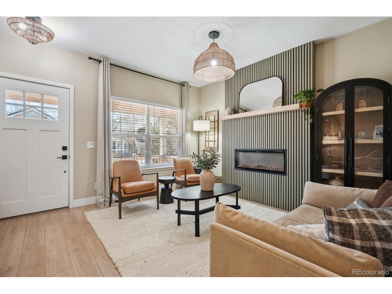 1099 Thornbury Pl