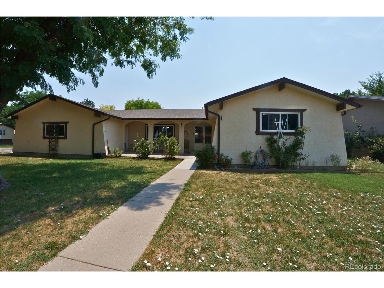 Photo 1 of 44 — 2 Verdosa Dr, Pueblo, CO 81005