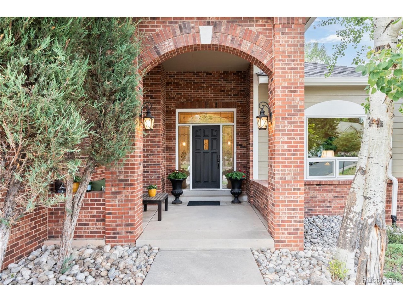 24 Desert Willow Ln