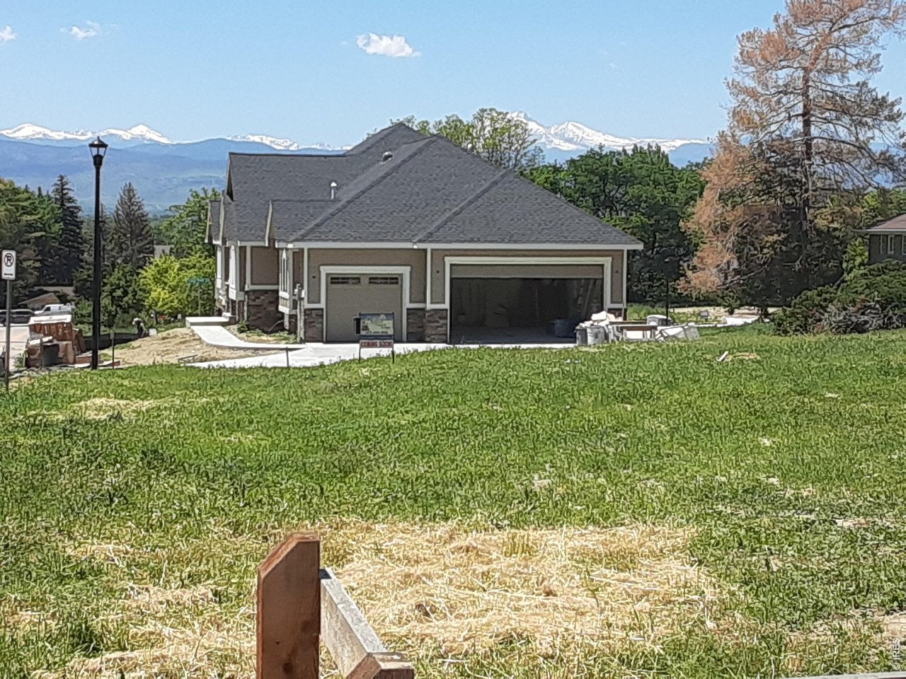 2128 Longs Peak Ave
