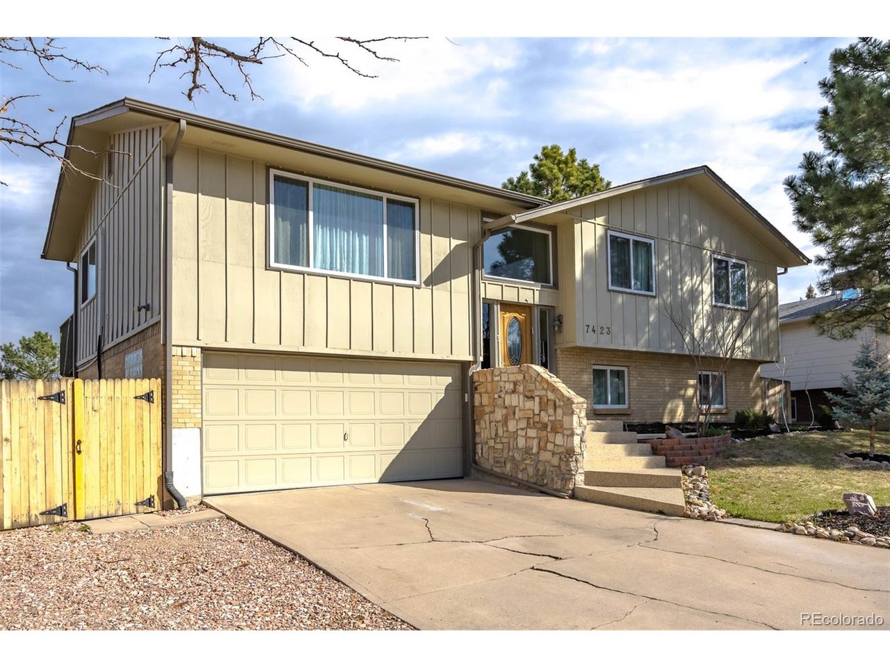 7423 E Costilla Blvd