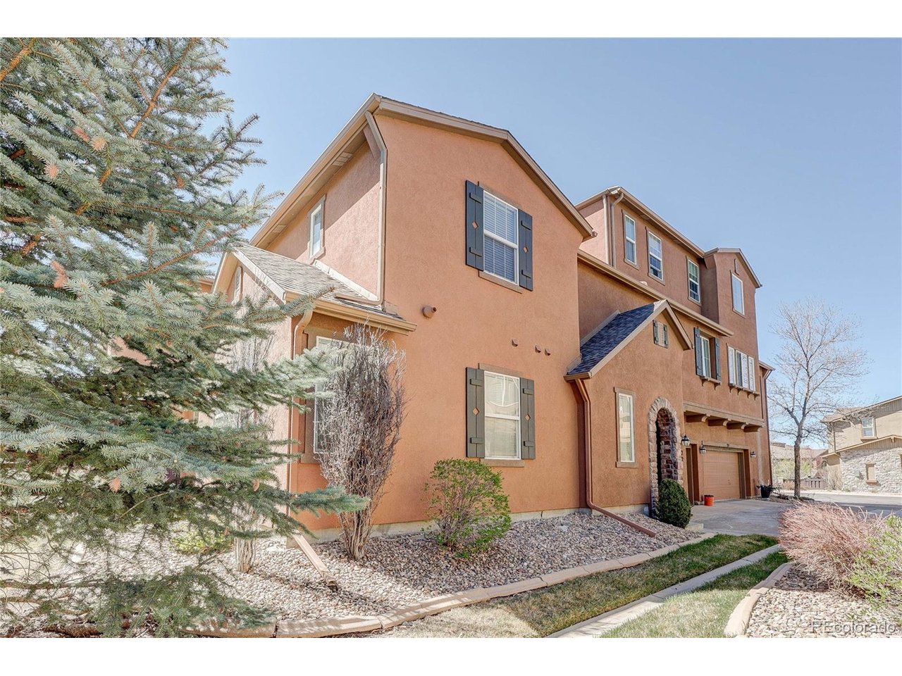 Photo 1 of 40 — 10556 Graymont Ln B, Highlands Ranch, CO 80126