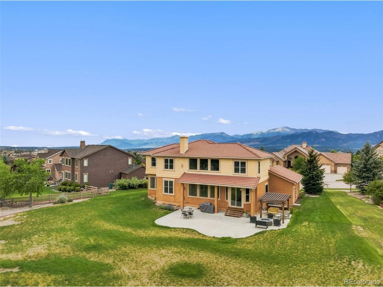 2114 Diamond Creek Dr