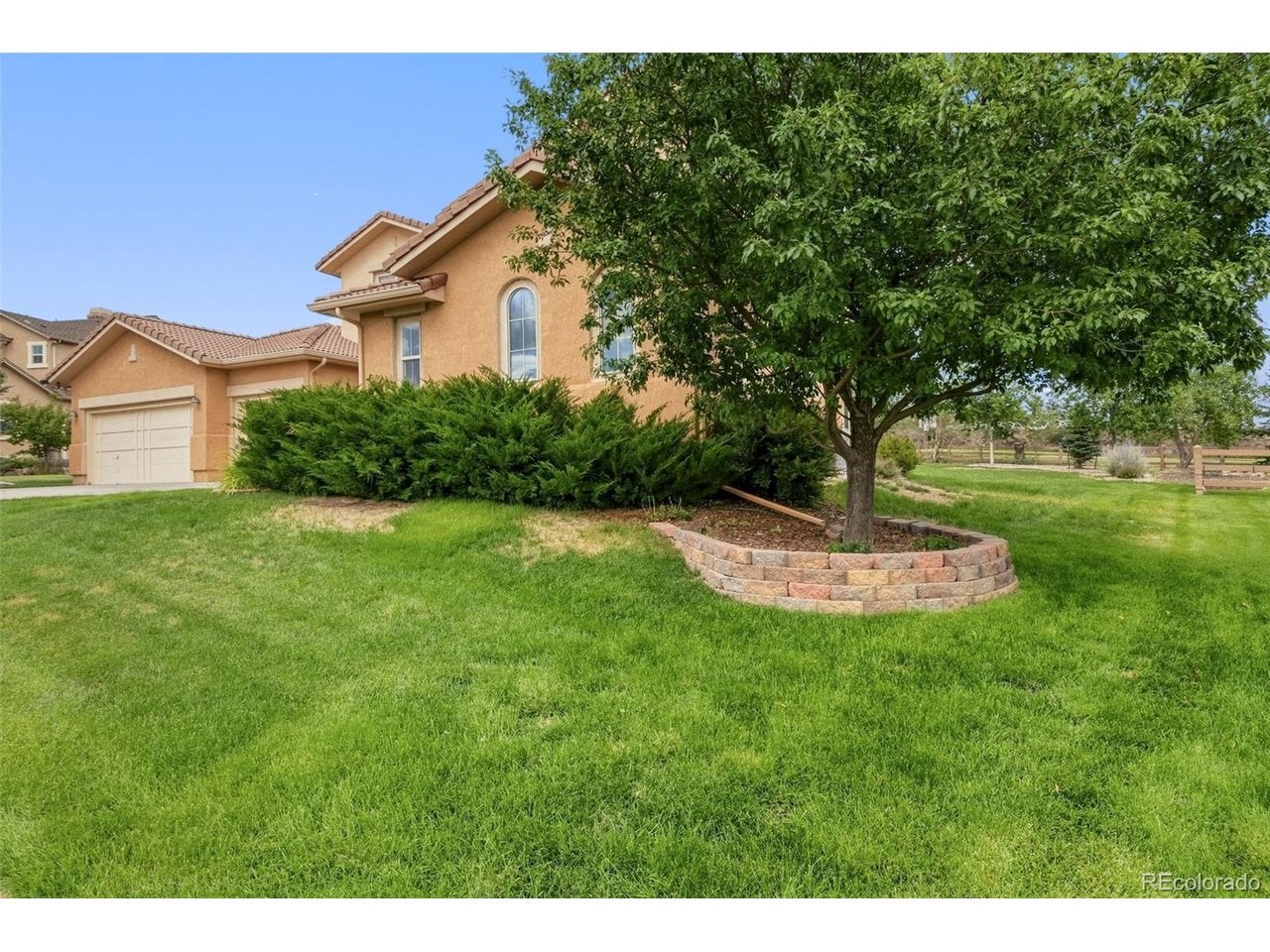 2114 Diamond Creek Dr