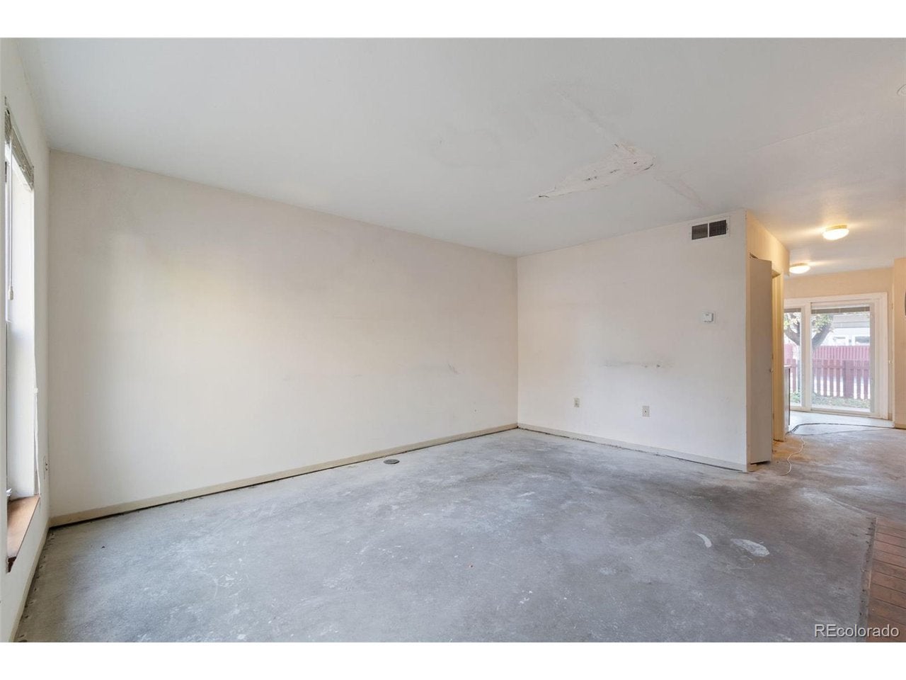 1150 Inca St 64