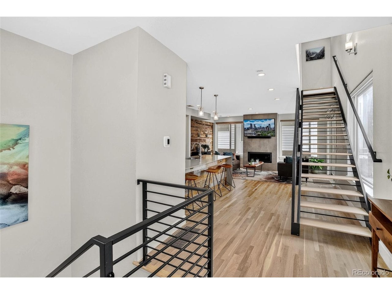 1950 Hooker St
