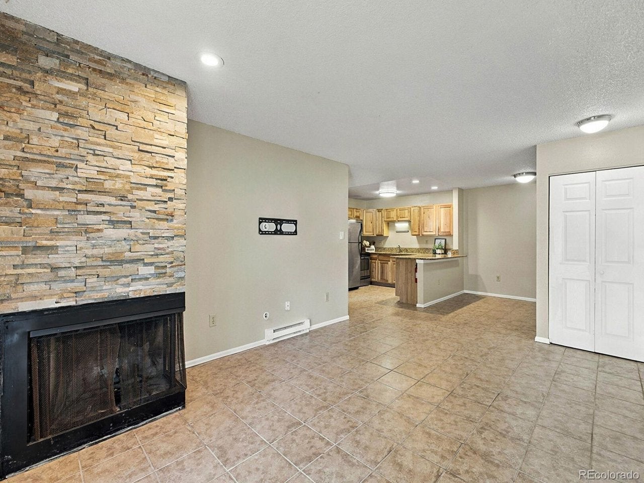 2280 S Oswego Way 102