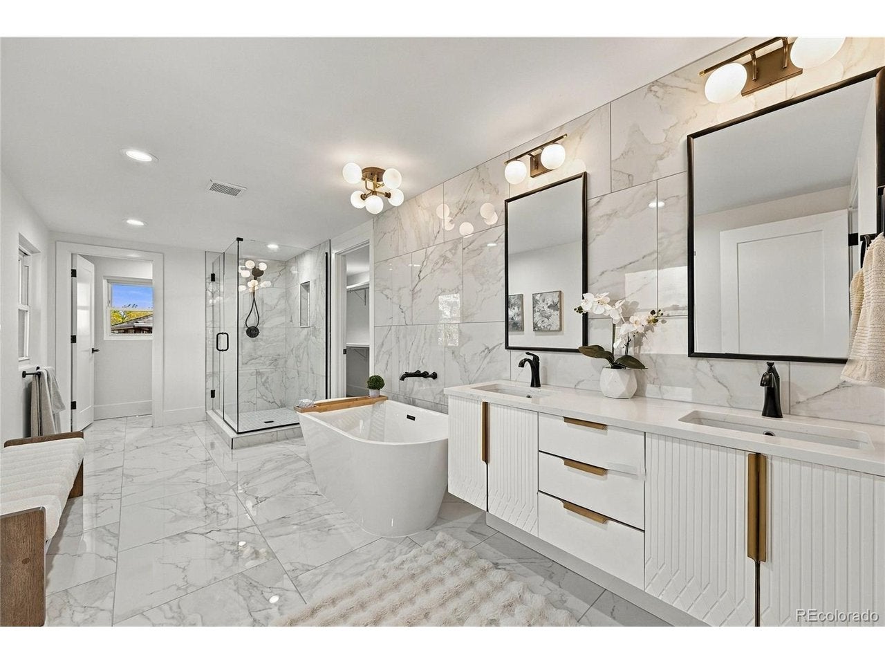 3966 S Magnolia Way