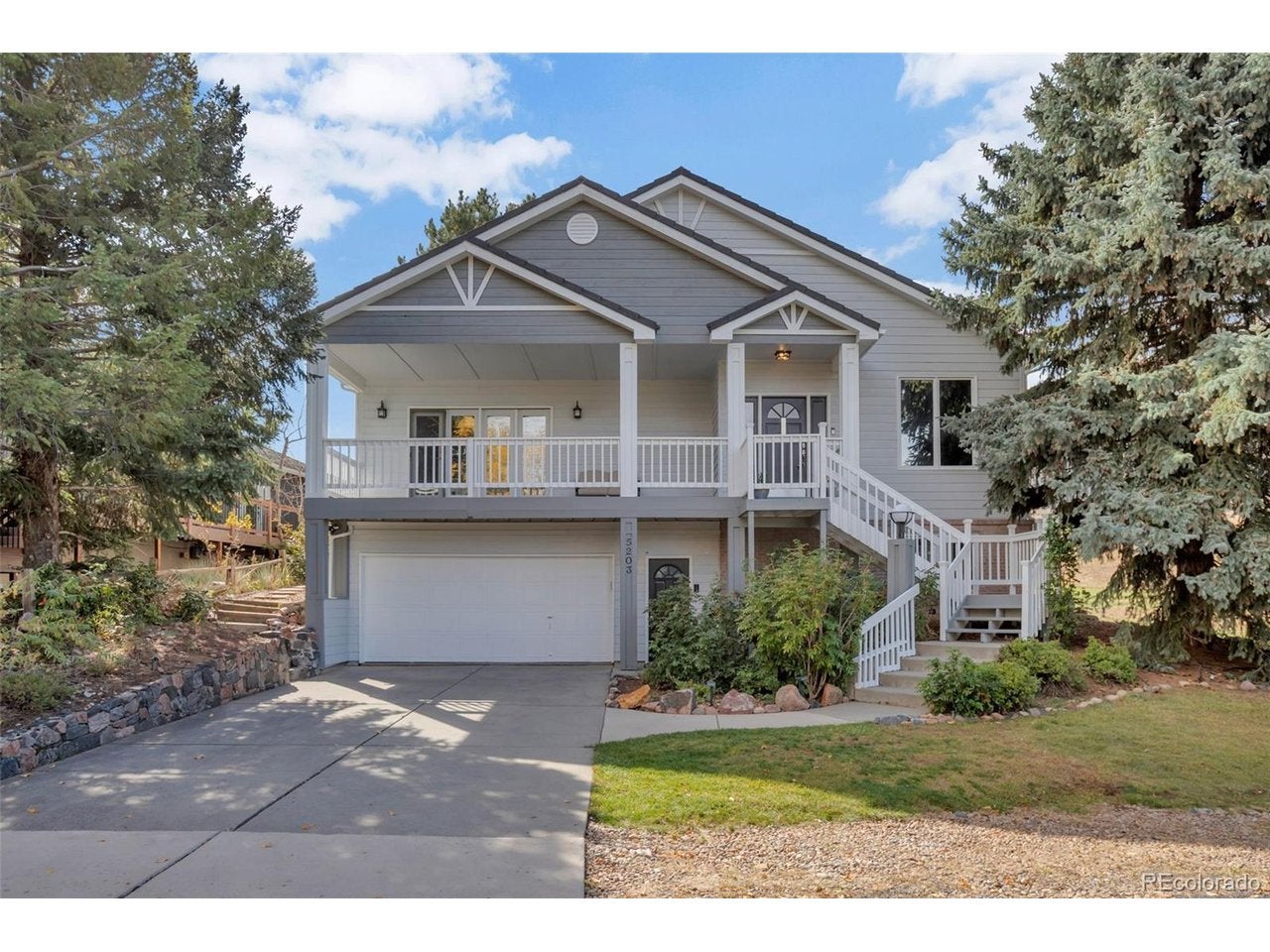 5203 Golf Course Dr