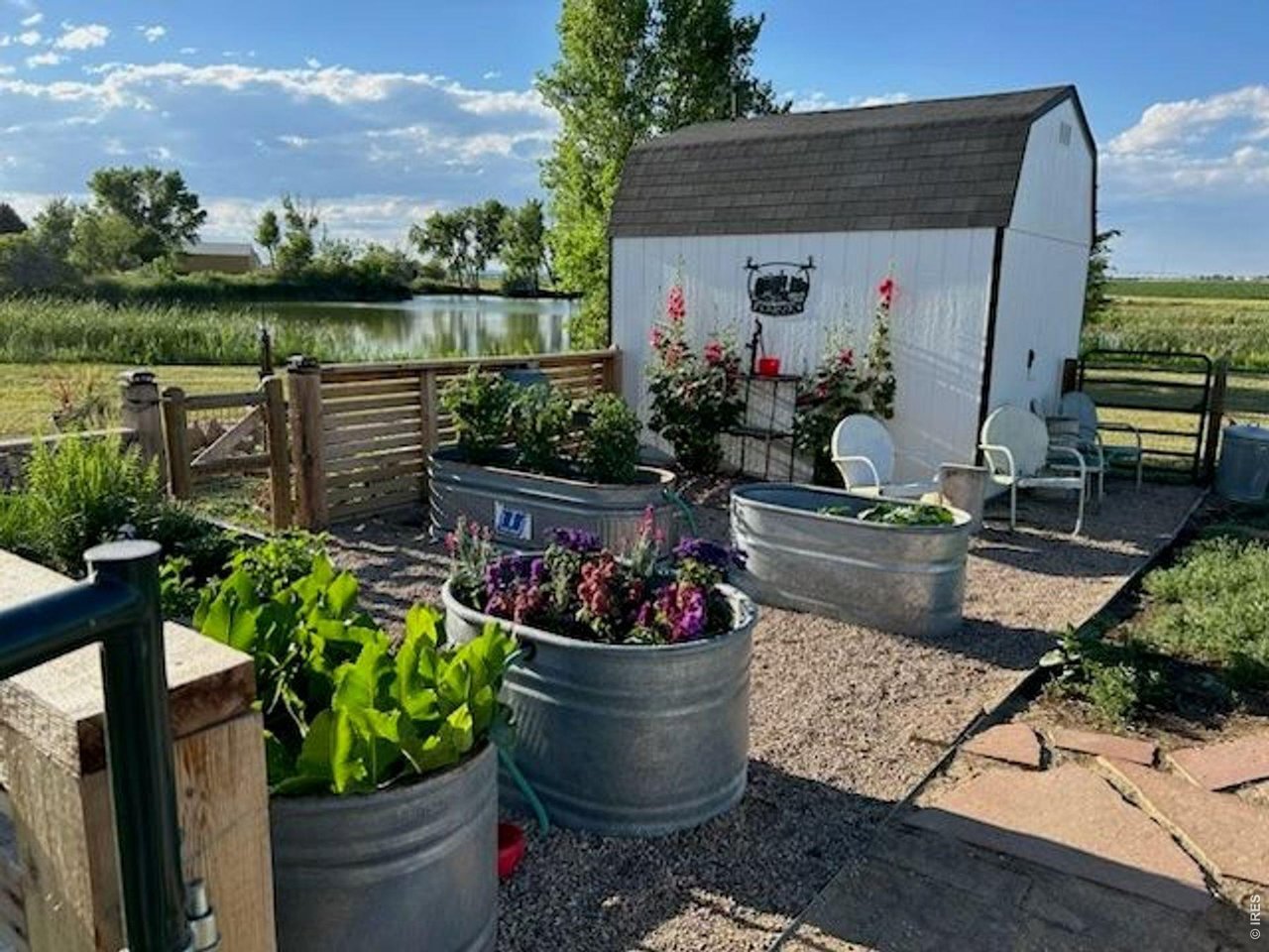 7250 Lakeview Ct