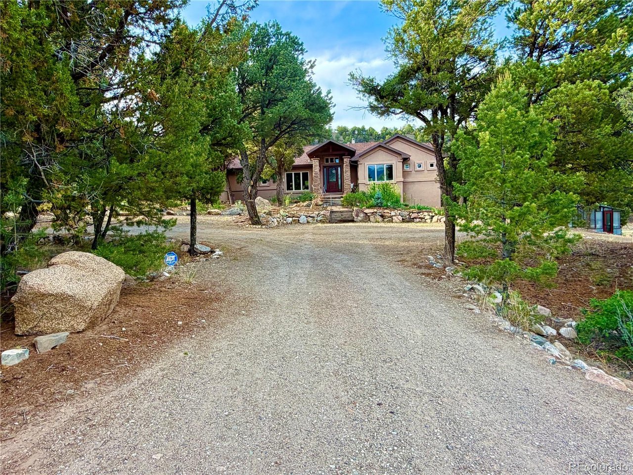 990 Hamilton Creek Rd