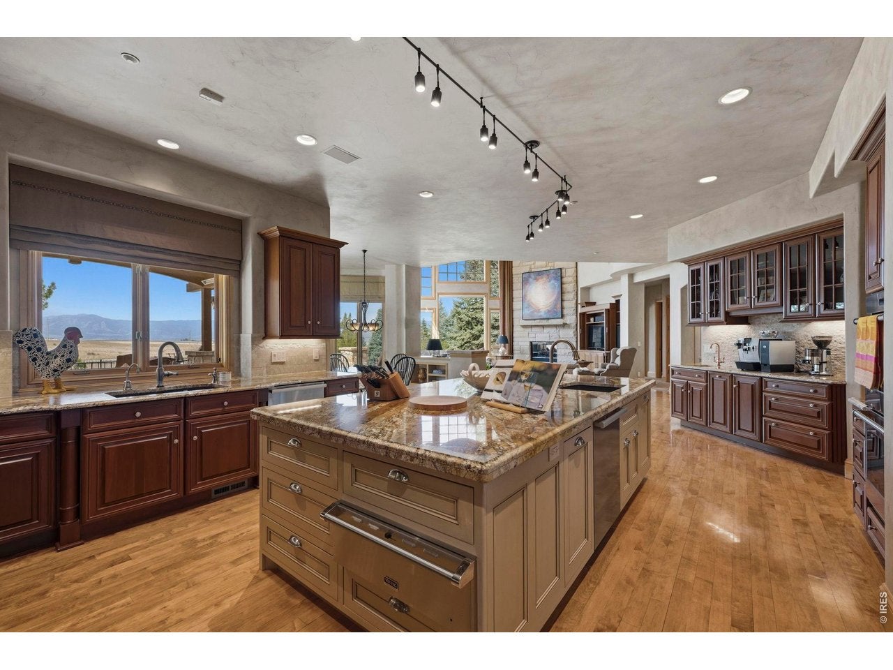 6303 Snowberry Ln, Niwot, CO, 80503, USA, 5 Bedrooms Bedrooms, ,6 BathroomsBathrooms,Residential,Active,6303 Snowberry Ln,1058211