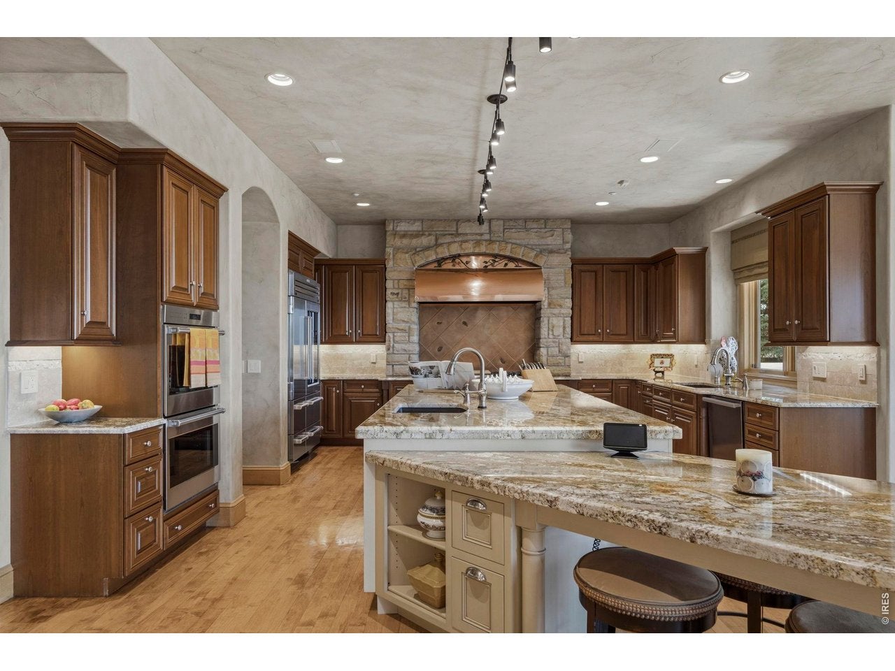 6303 Snowberry Ln, Niwot, CO, 80503, USA, 5 Bedrooms Bedrooms, ,6 BathroomsBathrooms,Residential,Active,6303 Snowberry Ln,1058211
