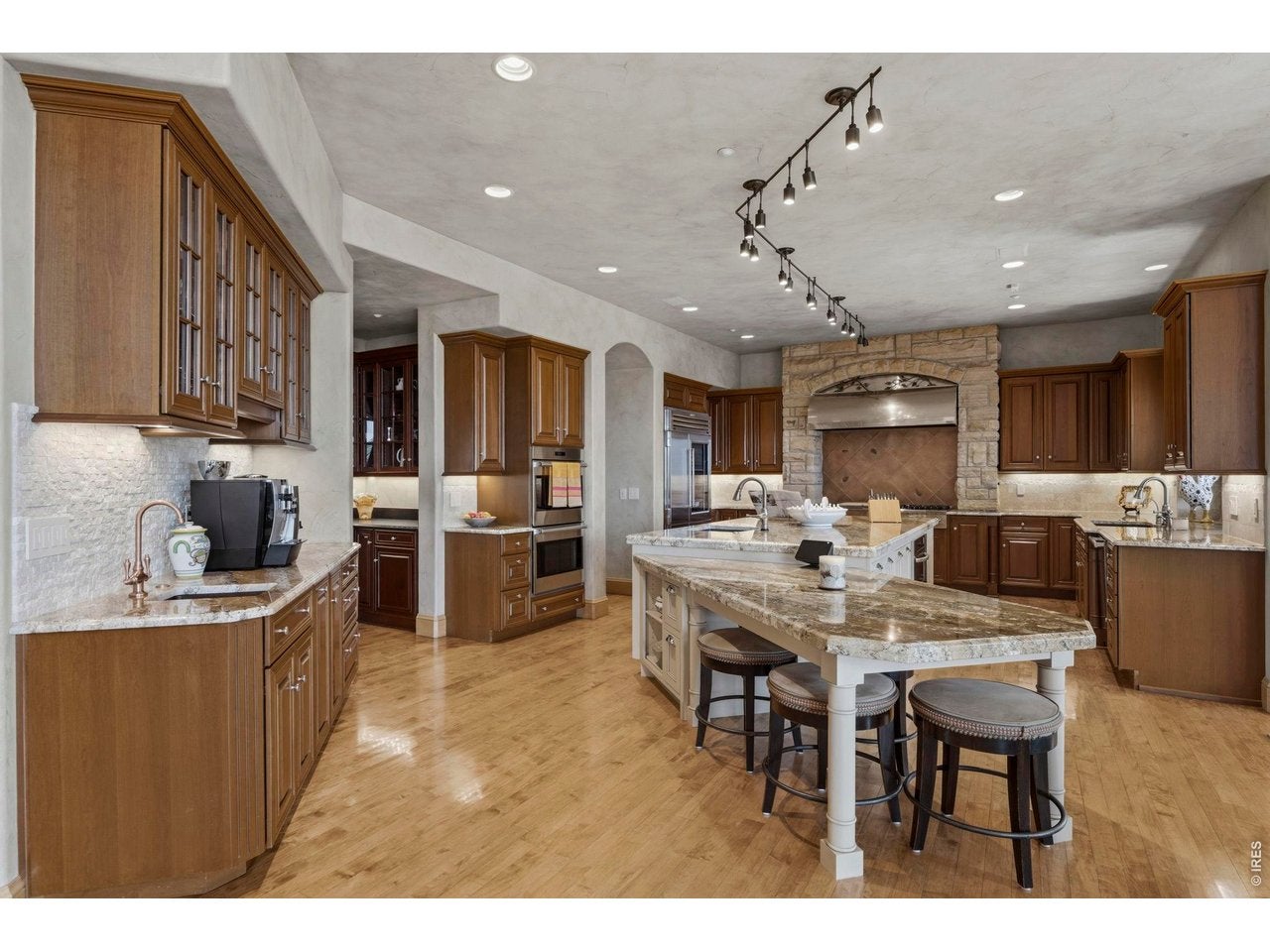 6303 Snowberry Ln, Niwot, CO, 80503, USA, 5 Bedrooms Bedrooms, ,6 BathroomsBathrooms,Residential,Active,6303 Snowberry Ln,1058211