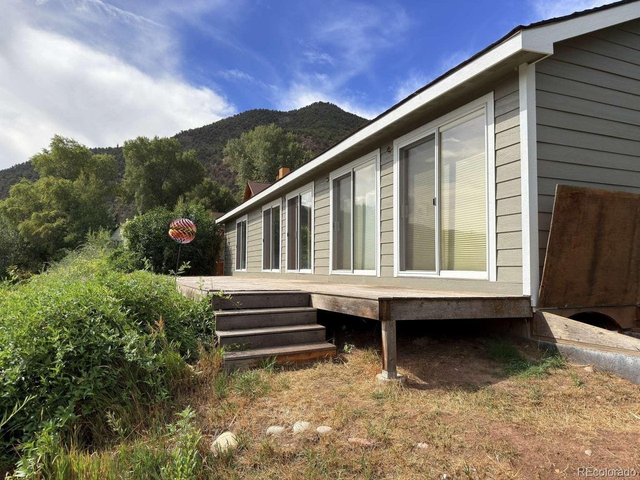 370 Price Ln