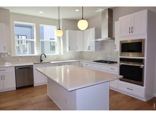 352 MARSHALL RD, LOUISVILLE, CO 80027 - Image ee233cbb4a3b314d54b5d35fcfced53a/3681561685