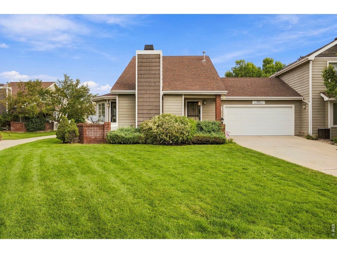 932 Richmond Dr V-2