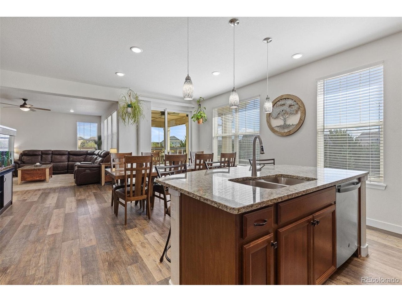 2740 E 160th Pl