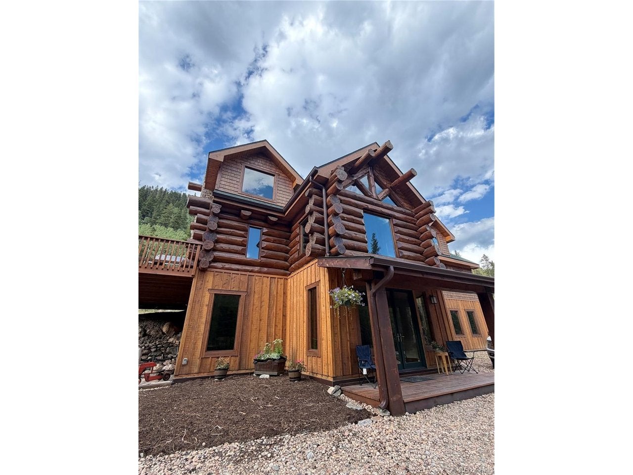 733 Rainbow Rd