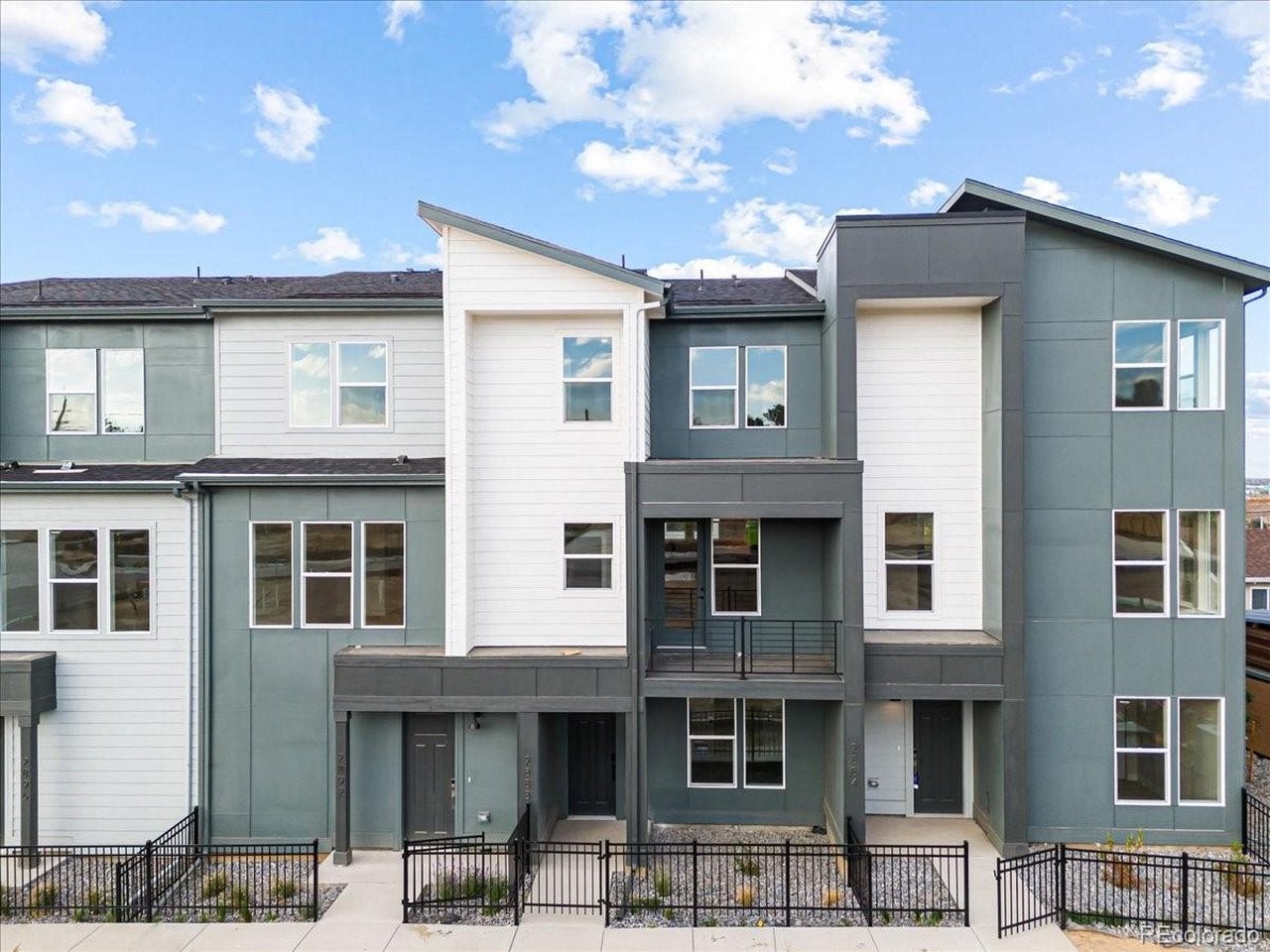 2888 W 56th Pl