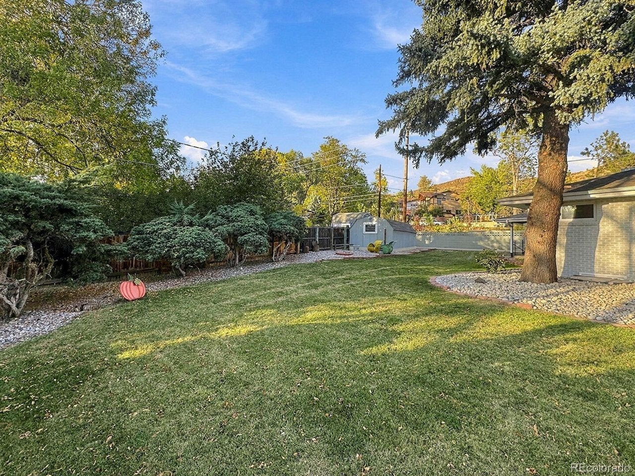 412 Grand Ct